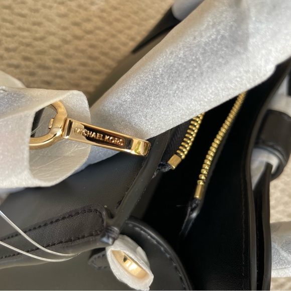 Michael Kors - Gabby | SM | Brandnew - Picture 8 of 9